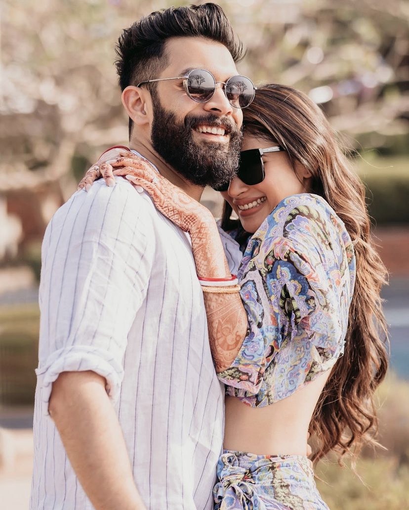 Mouni Roy Pool Party