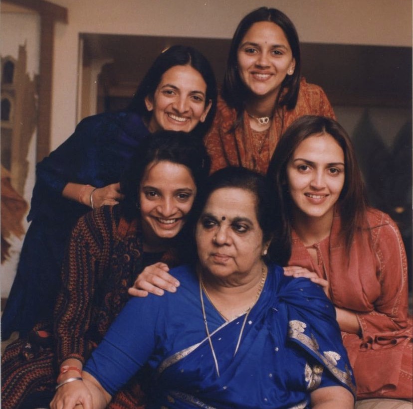 Hema Malini Mom and Daughters
