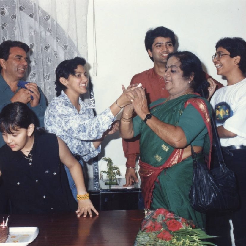 Hema Malini Mom and Daughters