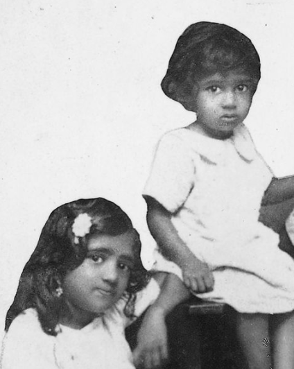 asha bhosle lata mangeshkar childhood picture