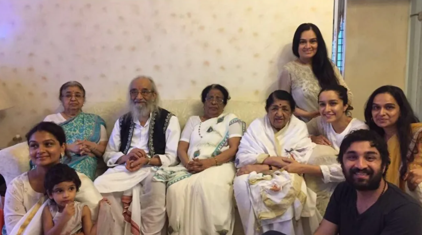 Lata mangeshkar shraddha kapoor aaji relation family 
