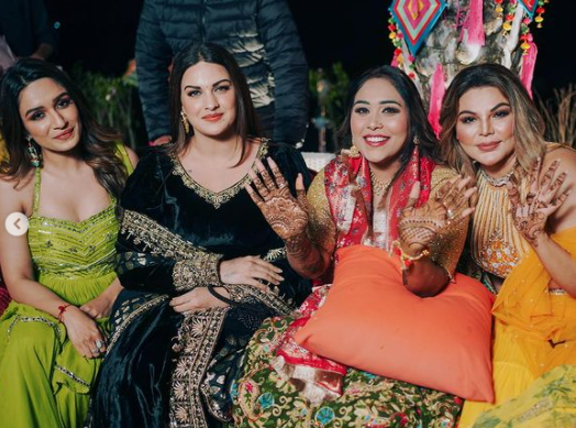 Afsana Saajz mehendi ceremony pictures