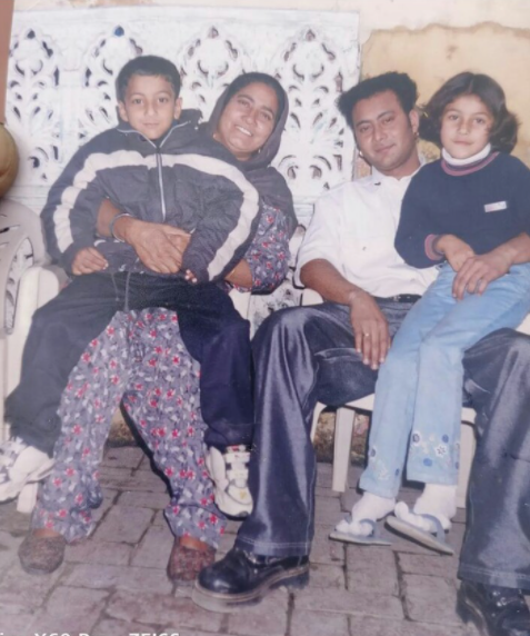 shehnaaz gill childhood picture