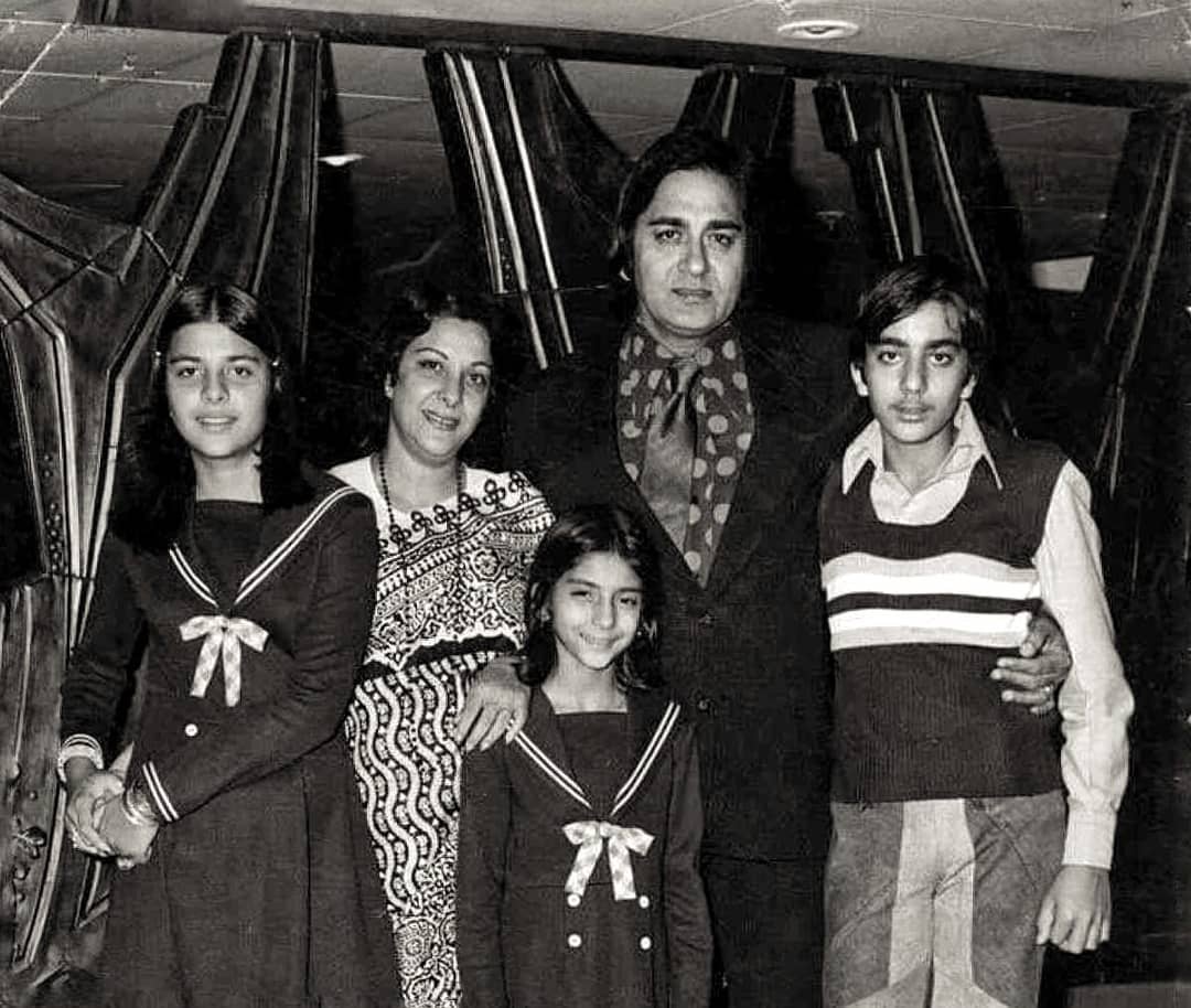 sanjay dutt with sunil dutt and nargis dutt