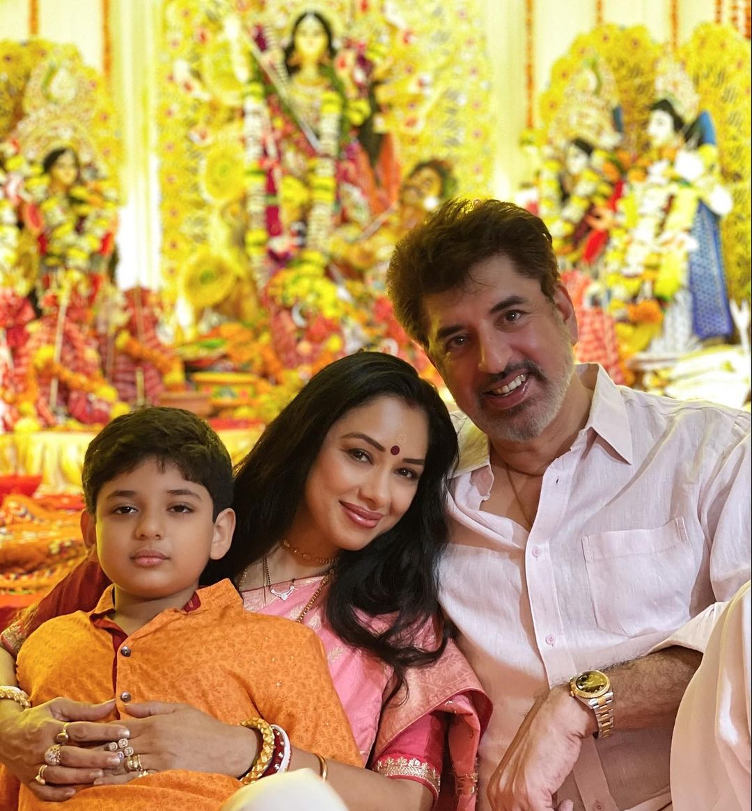 Rupali Ganguly's house-help reportedly stole jewellery and cash worth Rs. 71 lakhs