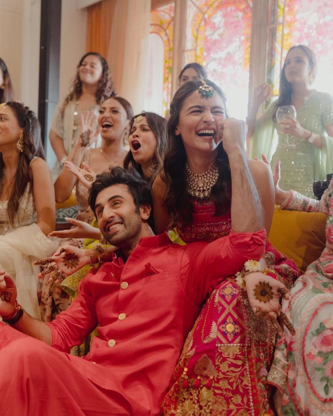 Ranbir Alia Spotted Together for First Time After Wedding |शादी के बाद पहली  बार साथ दिखे रणबीर-आलिया