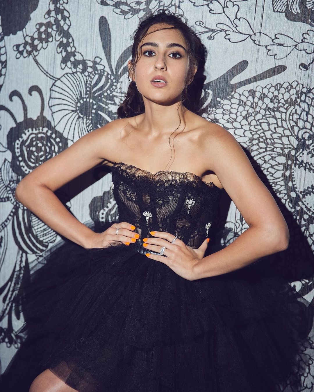 sara ali khan in black