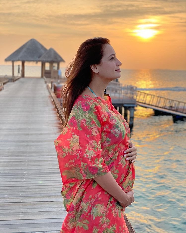 dia mirza pregnancy