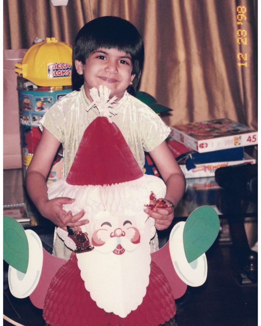 Kumar Mangalam Birla Daughter Ananya Birla Bold Pictures Singer