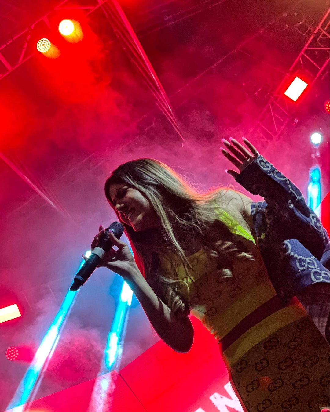 Kumar Mangalam Birla Daughter Ananya Birla Bold Pictures Singer