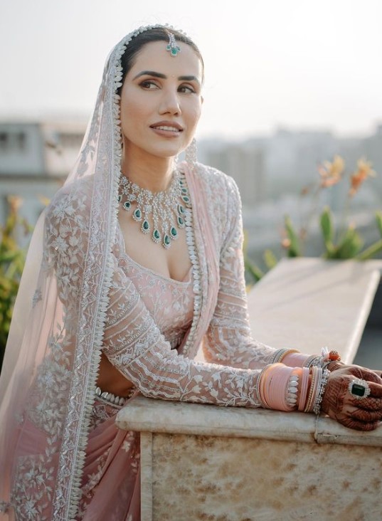 2022 Bridal trends: Deepika Padukone's stylist Shaleena Nathani decodes |  Vogue India