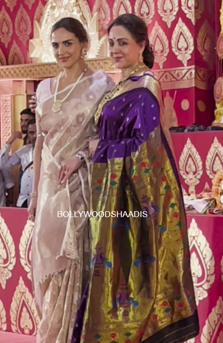 esha deol at durga puja