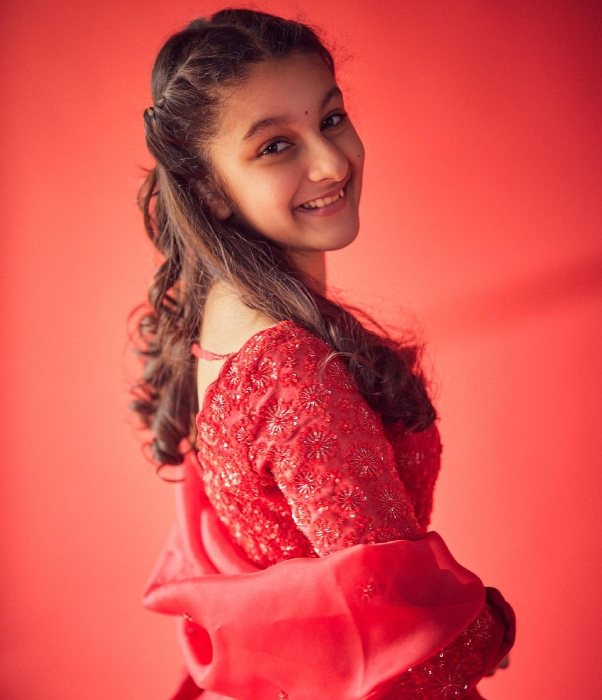 mahesh babu's daughter in red lehenga worth rs 2.10 lakhs