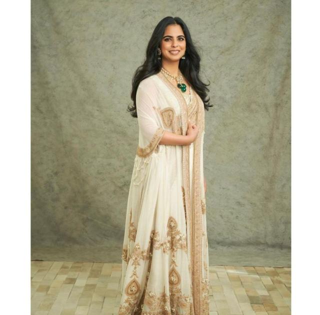 isha ambani at nmacc