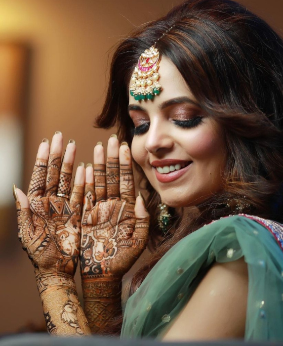 tv actresses bridal mehendi