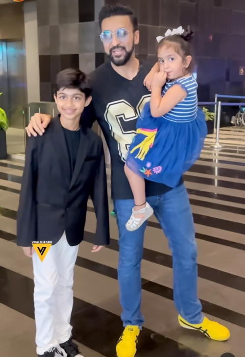 raj kundra with kids