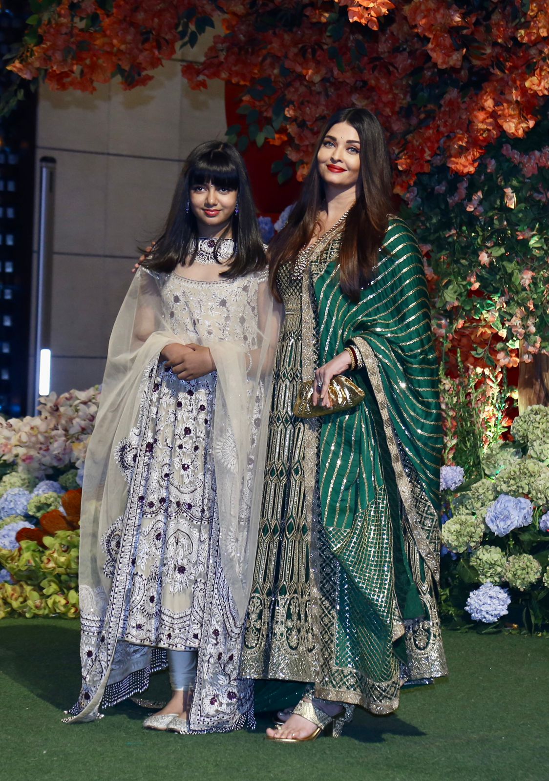 Aaradhya Bachchan Stuns In An Anarkali For An Event, Netizen Says 'She's  Very Tall For 11-Year-Old', image size:1124x1600