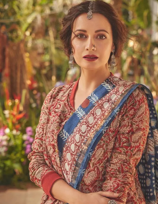 dia mirza