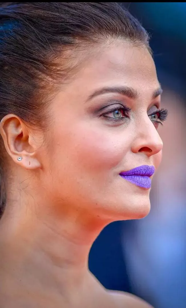 Aish..! 💕 | Most beautiful bollywood actress, Beautiful face images,  Beauty hacks lips