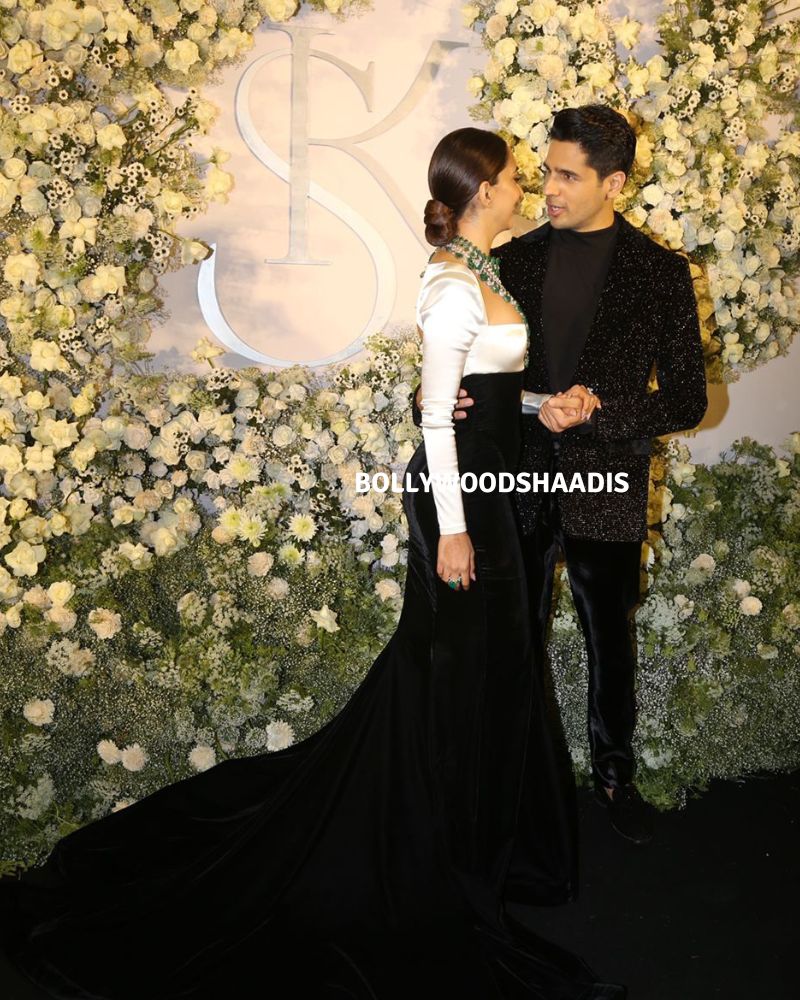 Who Wore What At The Sidharth & Kiara's Luxe Reception Party in St. Regis,  Mumbai! | WeddingBazaar