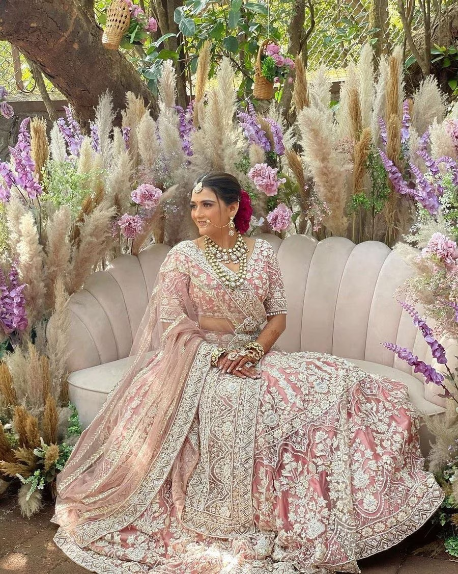 manish malhotra bride