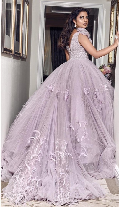 isha at 2019 met gala