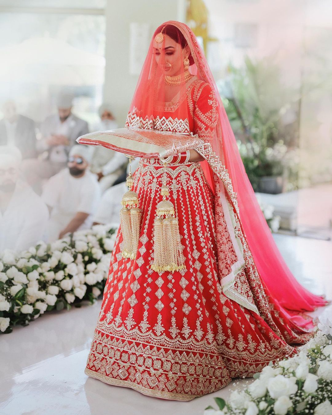 Lehenga by Manish Malhotra, different types of manish malhotra lehenga | Manish  malhotra lehenga, Indian fashion designers, Bridal lehenga