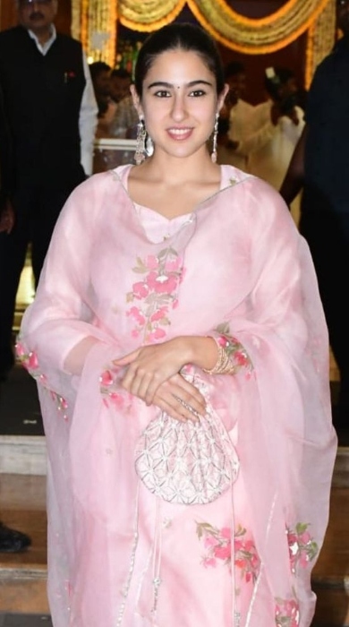 sara ali khan