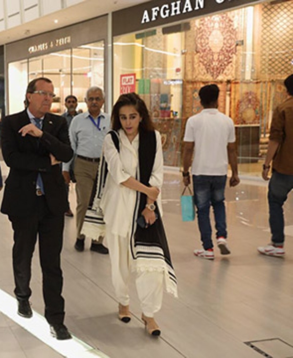 Pakistan Richest Woman Iqra Haasan Net worth