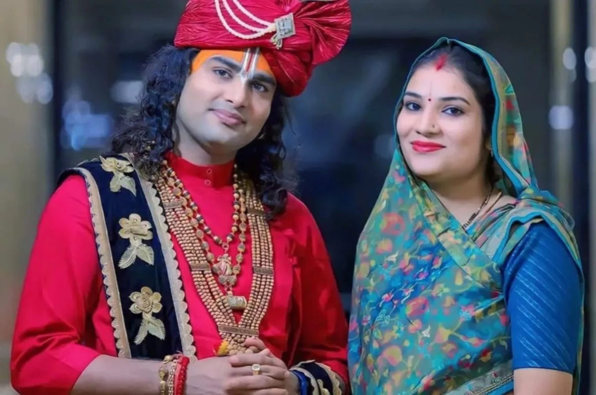 Aniruddhacharya Maharaj recalls the time when he took care of their son while she was taking her college exams