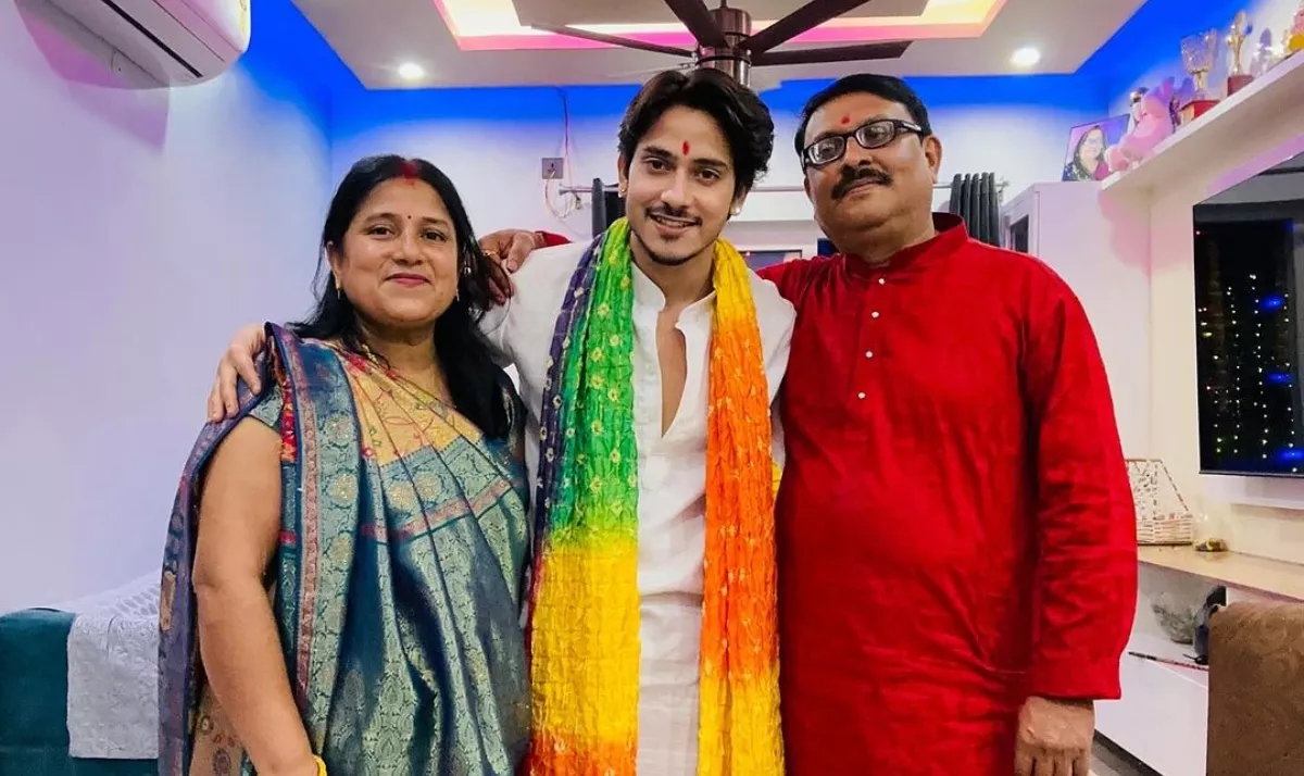 Famous YouTuber, Purav Jha's family background, educational qualifications, and journey as a content creator