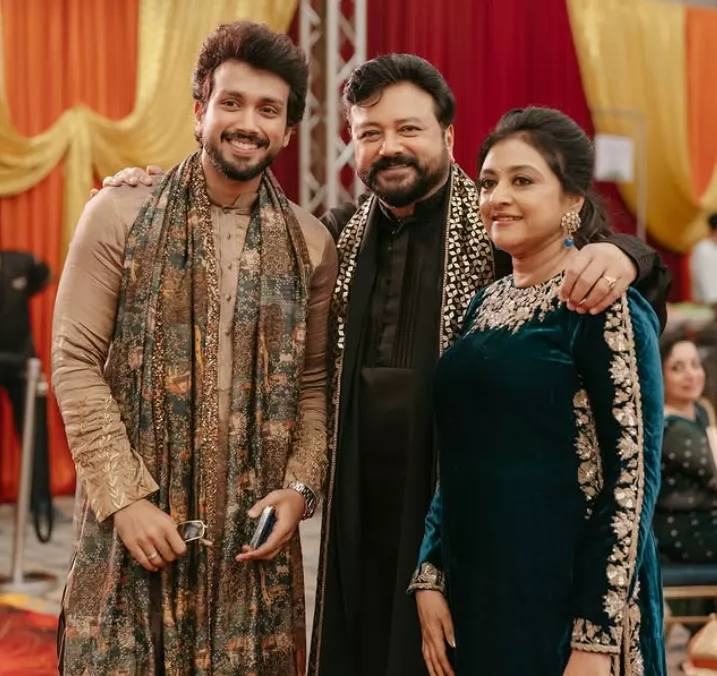 Kalidas with parents