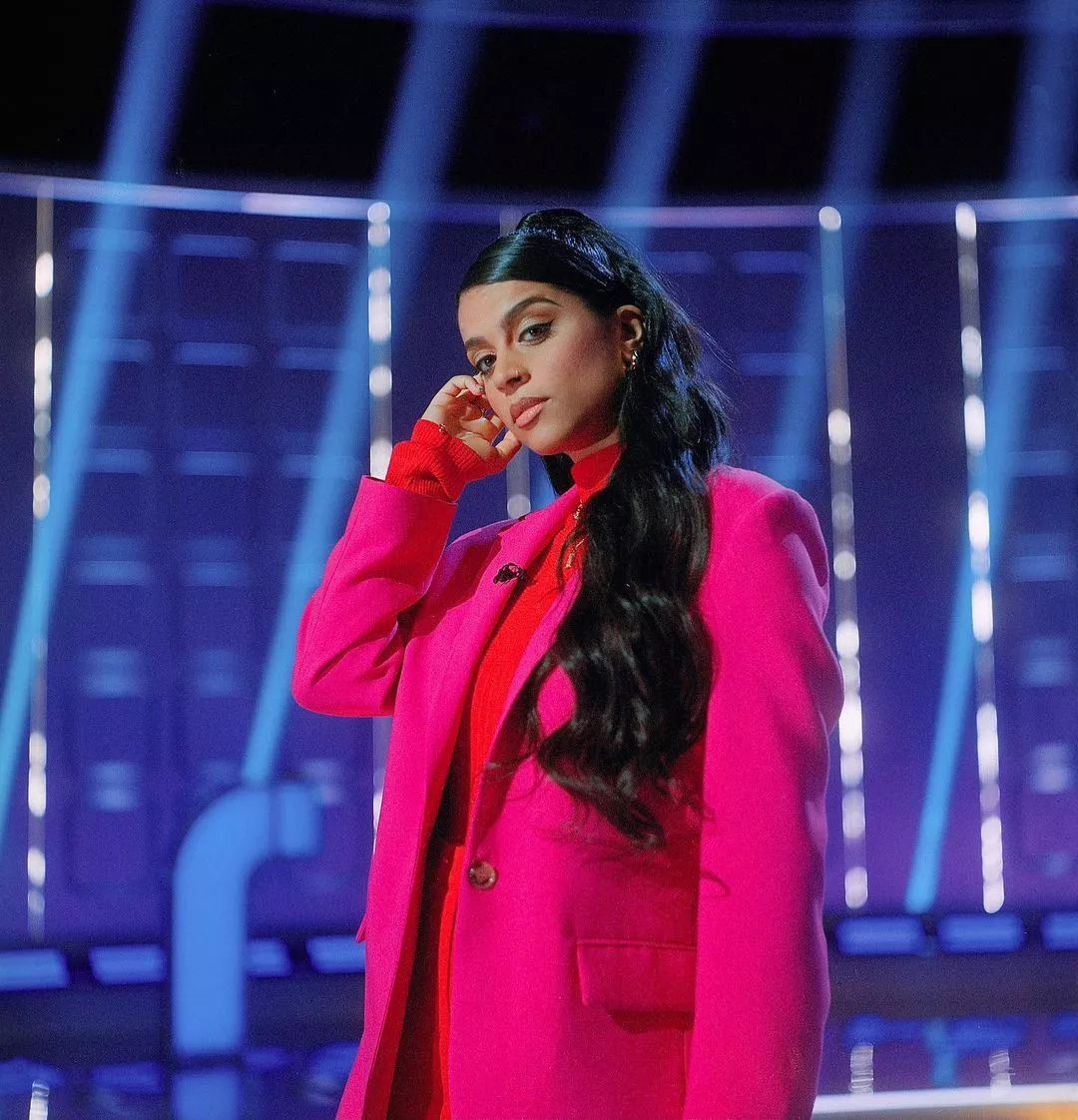 Lilly Singh Superwoman Wiki Minimum Wage Worker Background Dancer Richest YouTubers