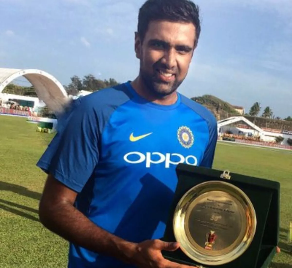 Ravichandran Ashwin Wife Prithi Narayanan Daughters College Love Story Salary Net Worth