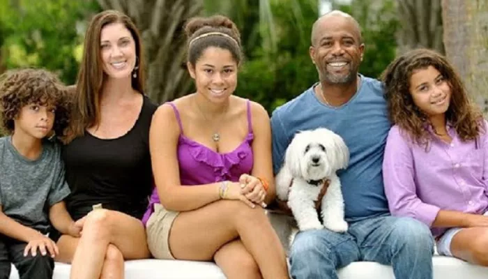 Who is Darius Rucker's first wife, Beth Leonard? Is she the mother of the singer's eldest child, Carolyn Pearl Phillips? Find out