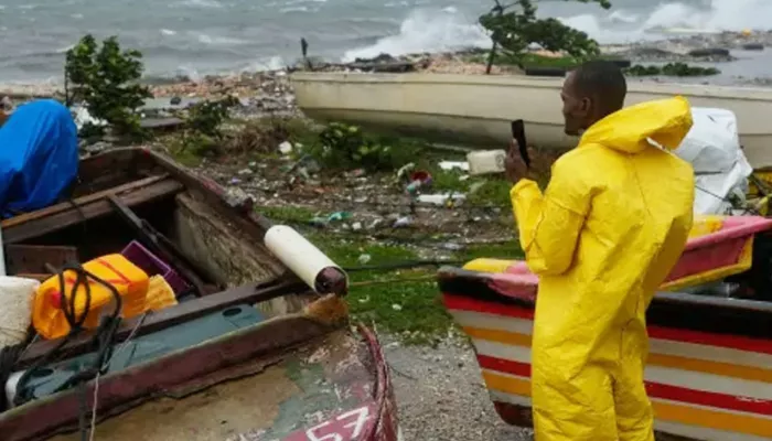 Tourists trapped in chaos: British holidaymaker describes terrifying moments as Hurricane Melissa batters Jamaica
