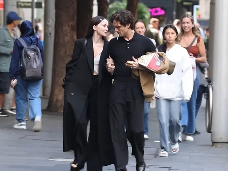 Dove Cameron, Damiano David, Maneskin, Dove Cameron Is Engaged