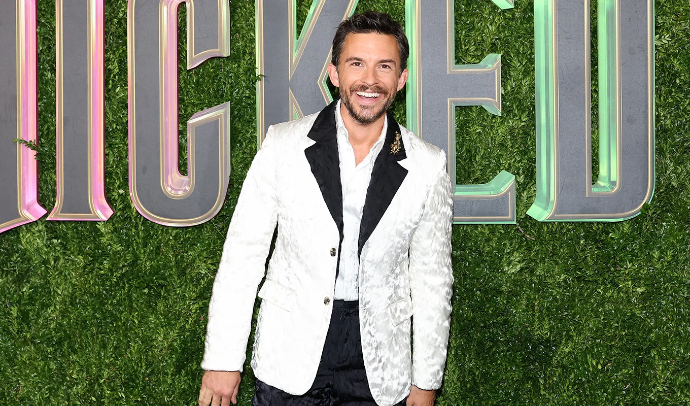 Jonathan-Bailey-PEOPLEs-Sexiest-Man-Alive