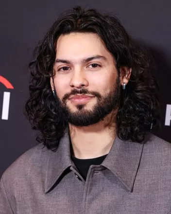 Xolo-Mariduena-One-Piece-3