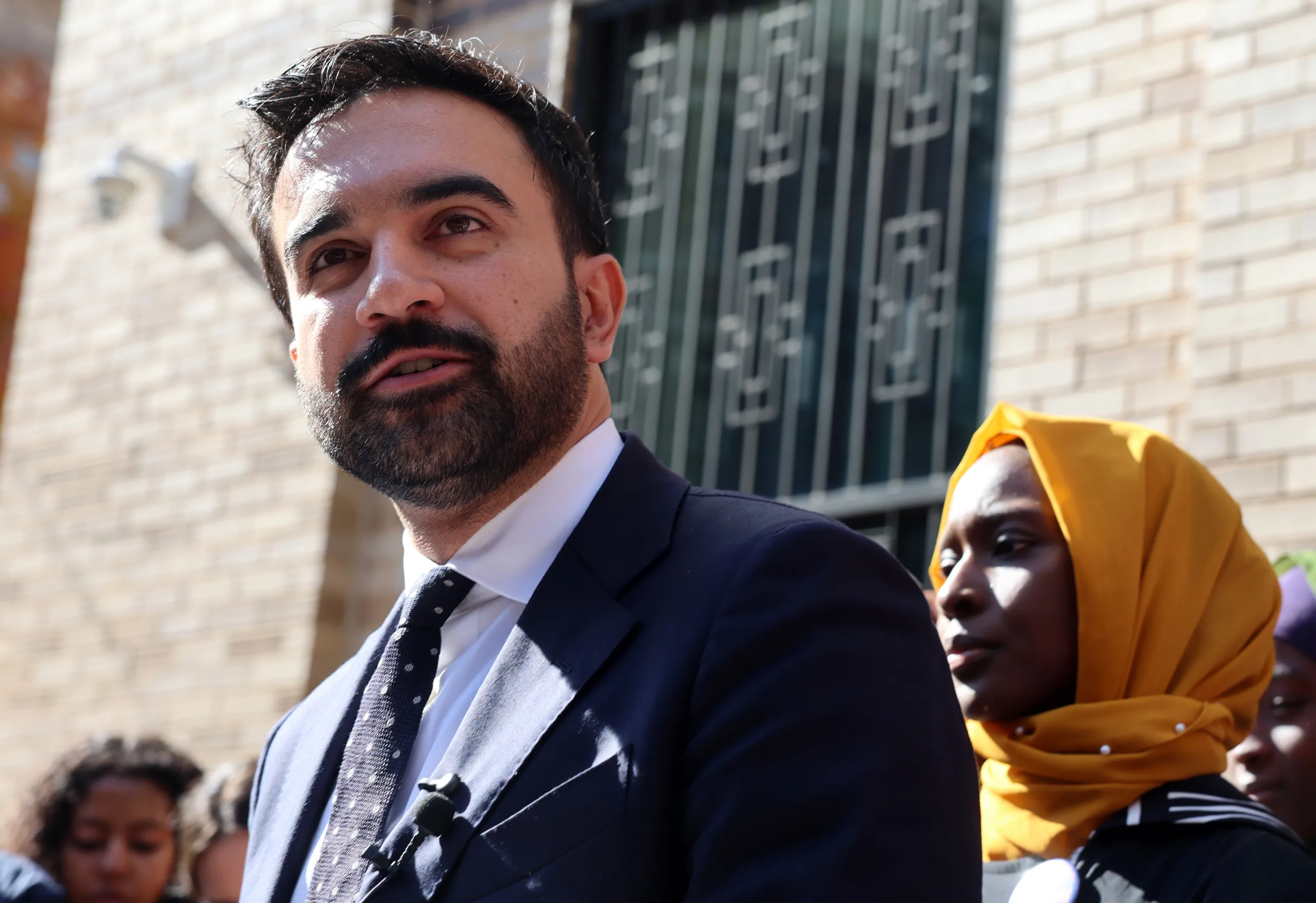 Debra Messing, Zohran Mamdani