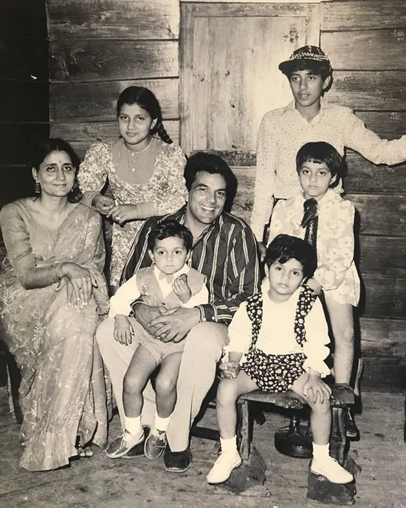 Dharmendra-Family