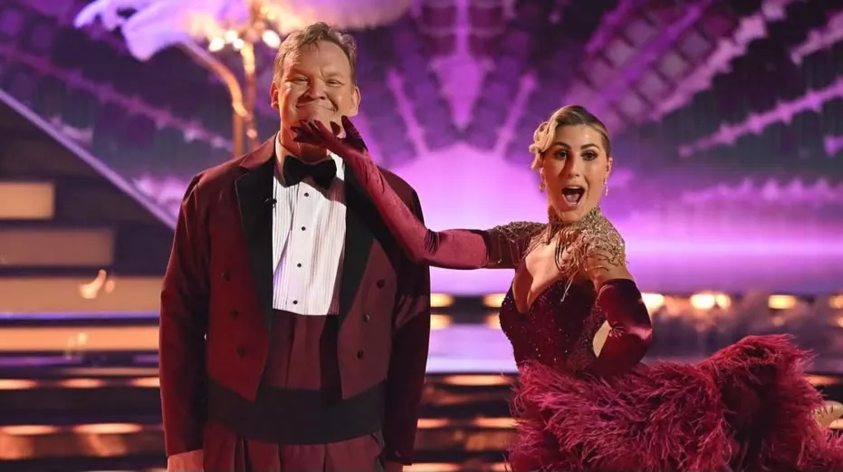 Who Got Eliminated On 'Dancing With The Stars' 2025 Tonight? Here Are The Results From Week 9