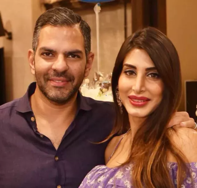Sunjay Kapur, Priya Sachdev, Sona Comstar