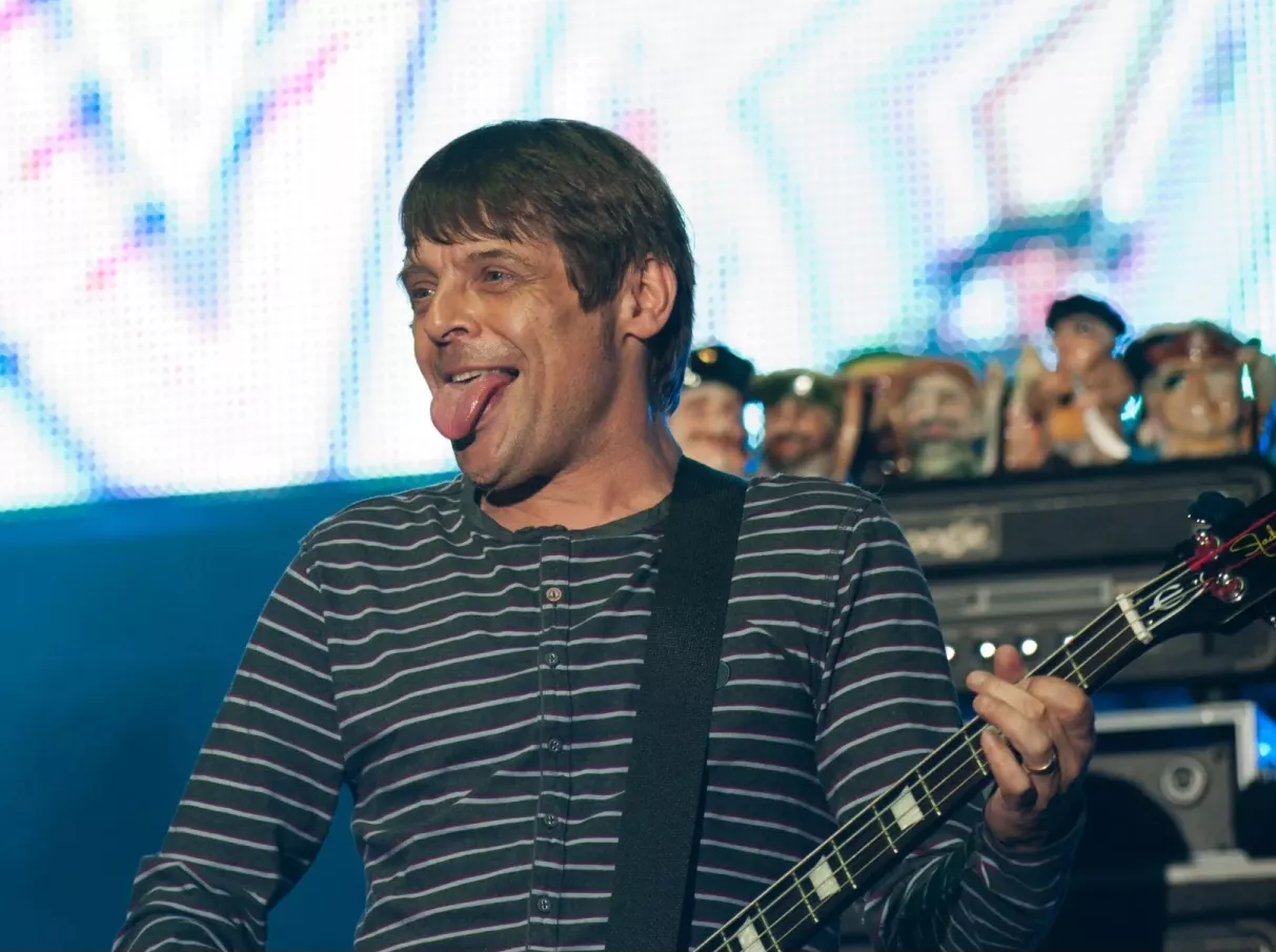 Who Was Gary 'Mani' Mounfield's Wife, Imelda Mounfield? Know Everything About Her And Their Twin Sons  7