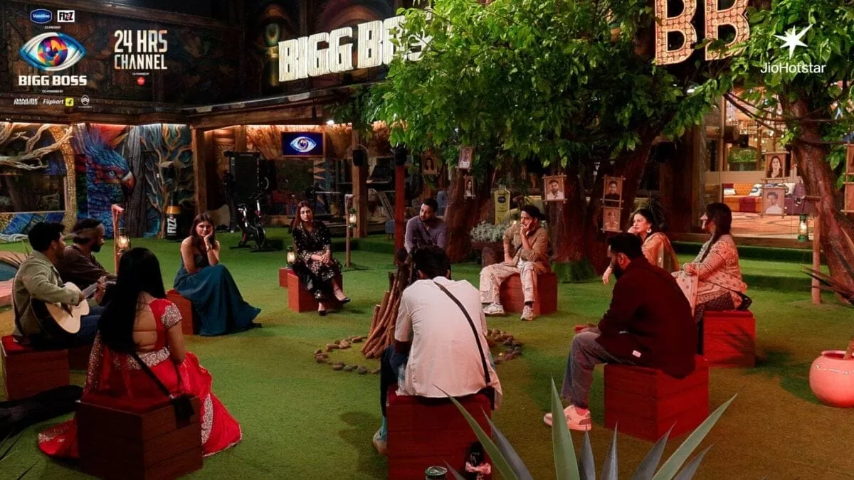 'Bigg Boss 19', Who Is Evicted After Family Week On Show? It Is Not Ashnoor Or Tanya. Here's What We Know  4