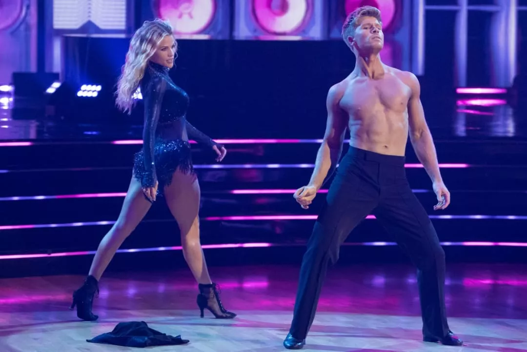 Who Will Win 'Dancing With The Stars' 2025 Tonight? Here's The Final Predictions And Analysis Before The Show  1
