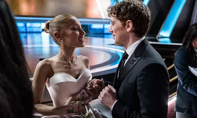 Did Ethan Slater Avoid Questions On Ariana Grande At 'Wicked: For Good' Press Tour? Duo Fuel Breakup Buzz  4