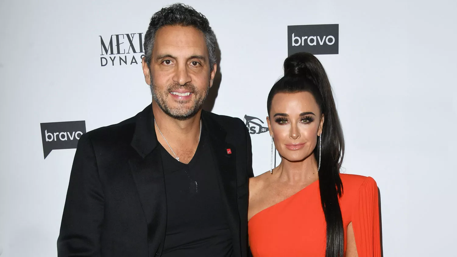 Kyle Richards Admits Quiet Dating, Slams Husband, Mauricio Umansky's PDA, A Look At Their 27 Year Marriage 1