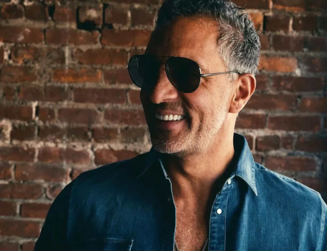 Kyle Richards Admits Quiet Dating, Slams Husband, Mauricio Umansky's PDA, A Look At Their 27 Year Marriage 7