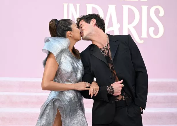 'Mindy's Surprise Romance With 'Alfie' Shakes Up 'Emily In Paris' 5, A Look At All Her On-Screen Romance  6